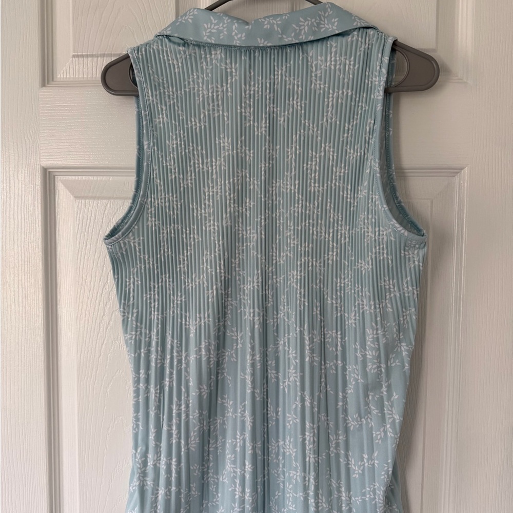 Sleeveless Blue Floral Top